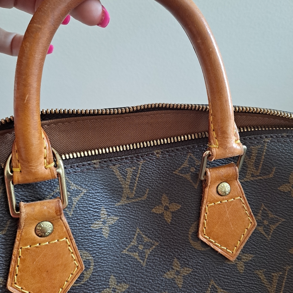Louis Vuitton Alma Monogram Bag - Picture 7 of 9